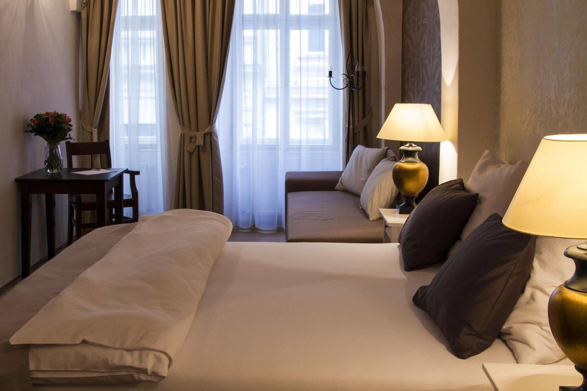 U Suteru Hotel